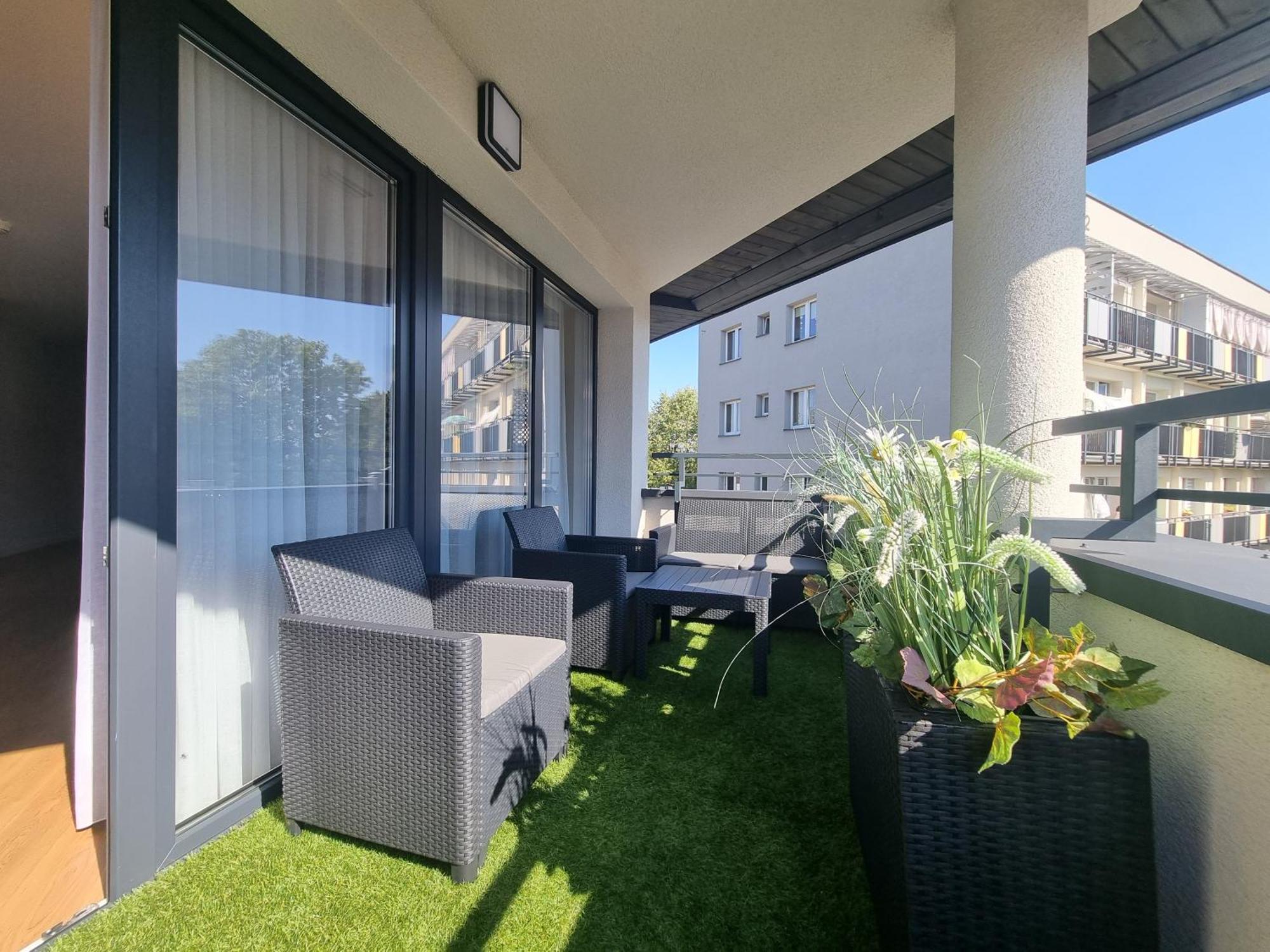 Aparthotel Bukowa Tychy Buitenkant foto